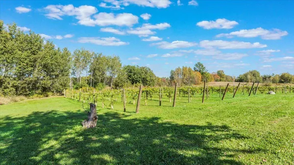 $750,000 | 19334 105th Avenue, Milaca, MN 56353