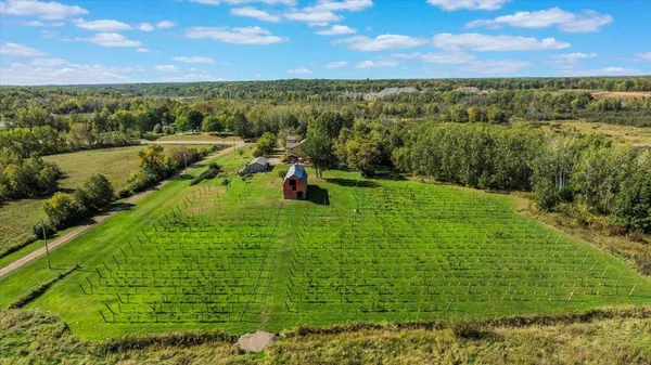 $750,000 | 19334 105th Avenue, Milaca, MN 56353