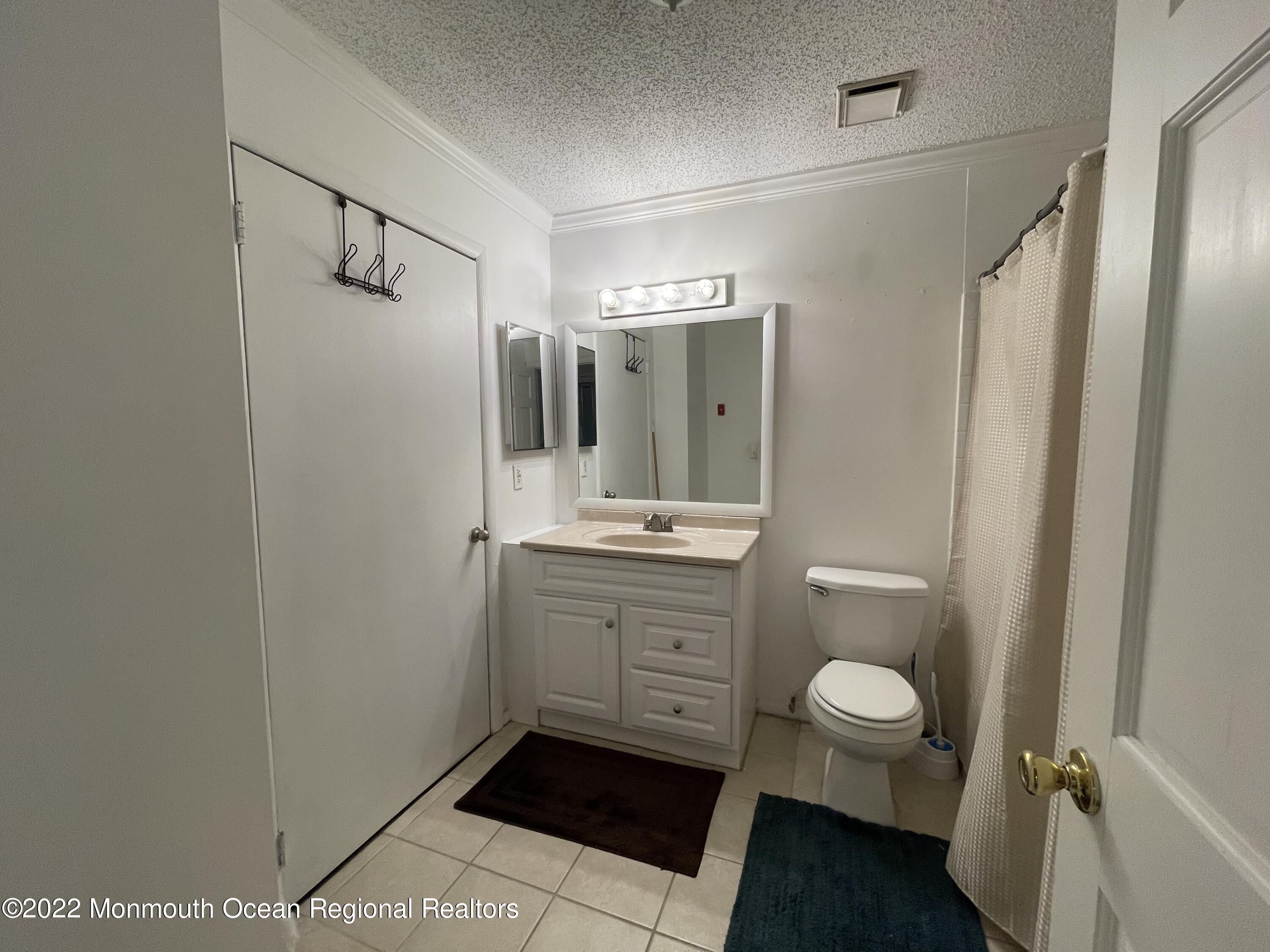 43 Snapdragon Court Jackson, NJ 08527 - Photo 16 of 20 D6F8CB22-149A-446E-80CD-527F6A6985DF