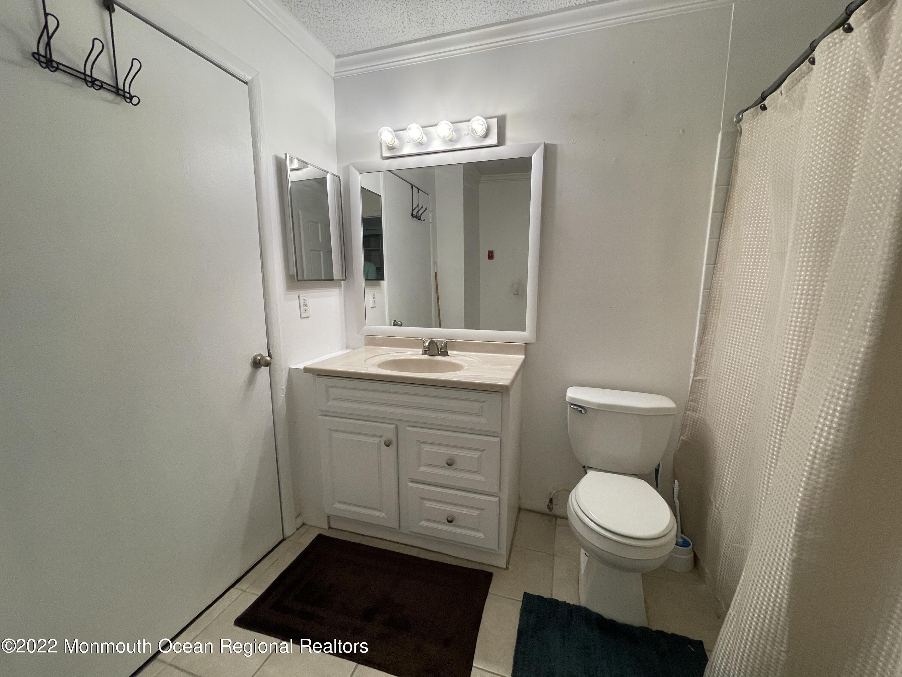 43 Snapdragon Court Jackson, NJ 08527 - Photo 17 of 20 FD67B3F1-25FA-439F-8BC2-0D9C8F3B1A71