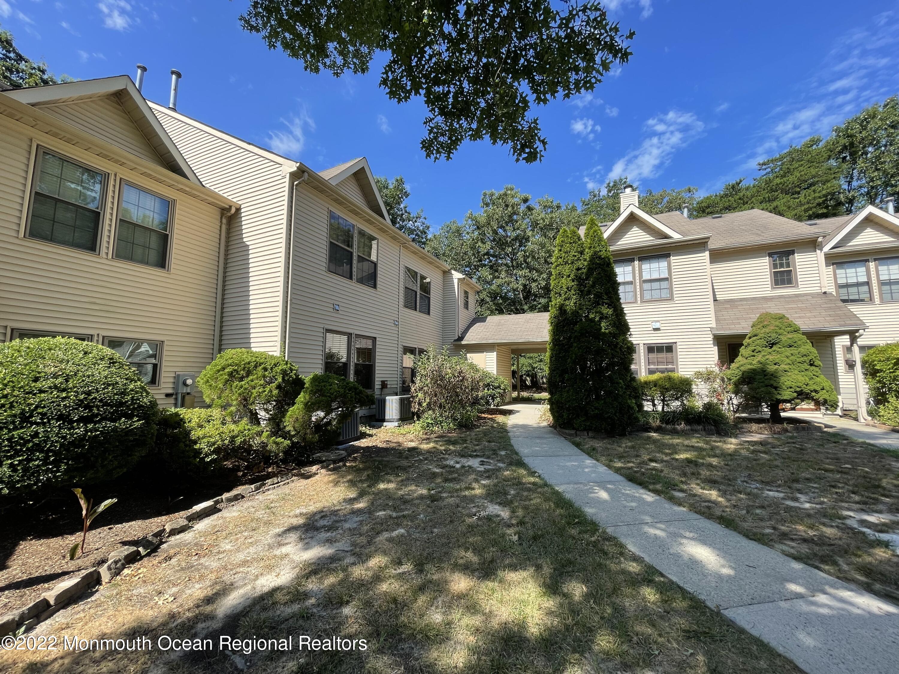 43 Snapdragon Court Jackson, NJ 08527 - Photo 2 of 20 623ED6BD-5B01-4A0E-862B-D63FAEBE0509