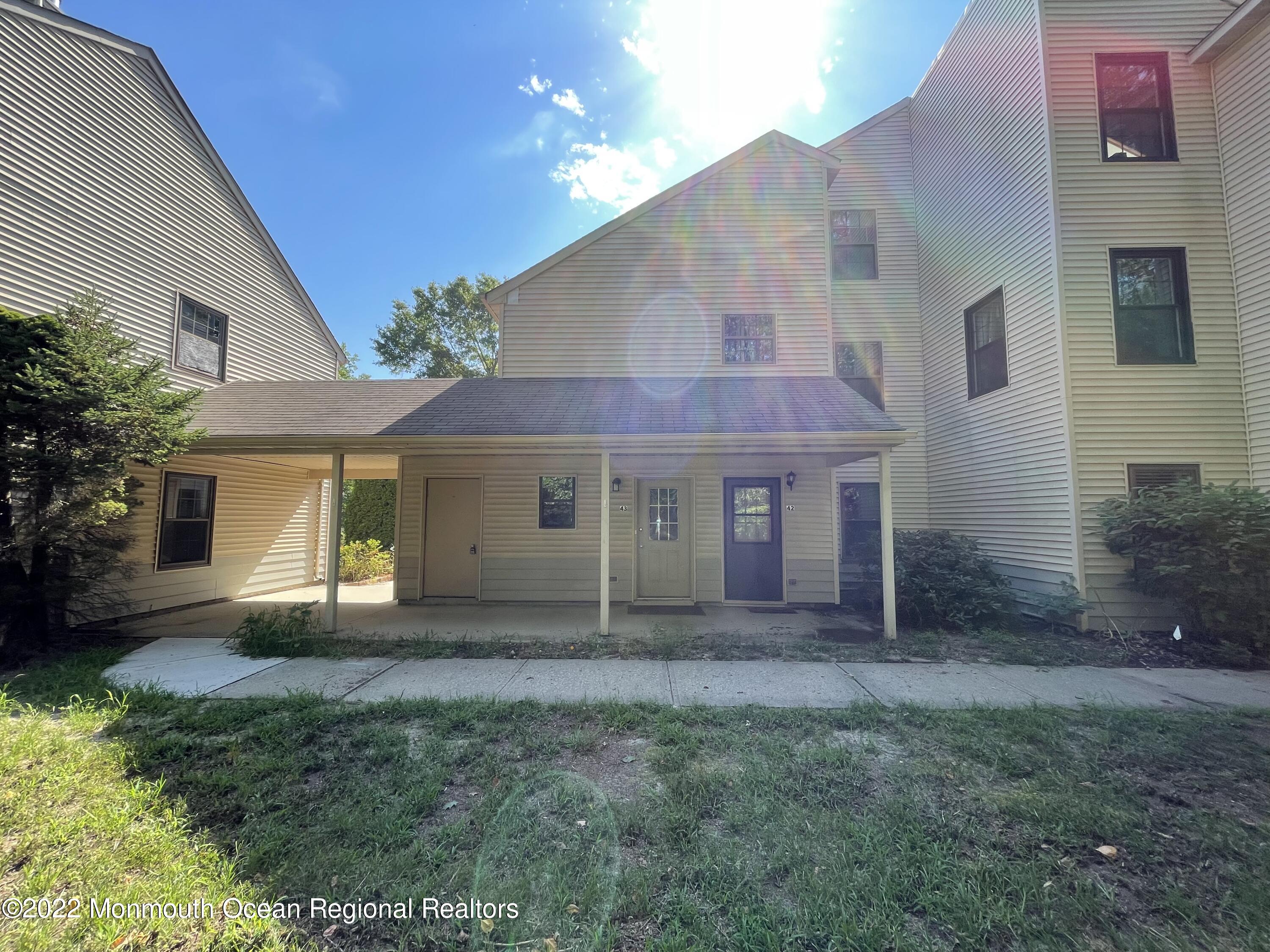 43 Snapdragon Court Jackson, NJ 08527 - Photo 3 of 20 C767D933-9A9C-4BCA-B825-CEBD39F6627D