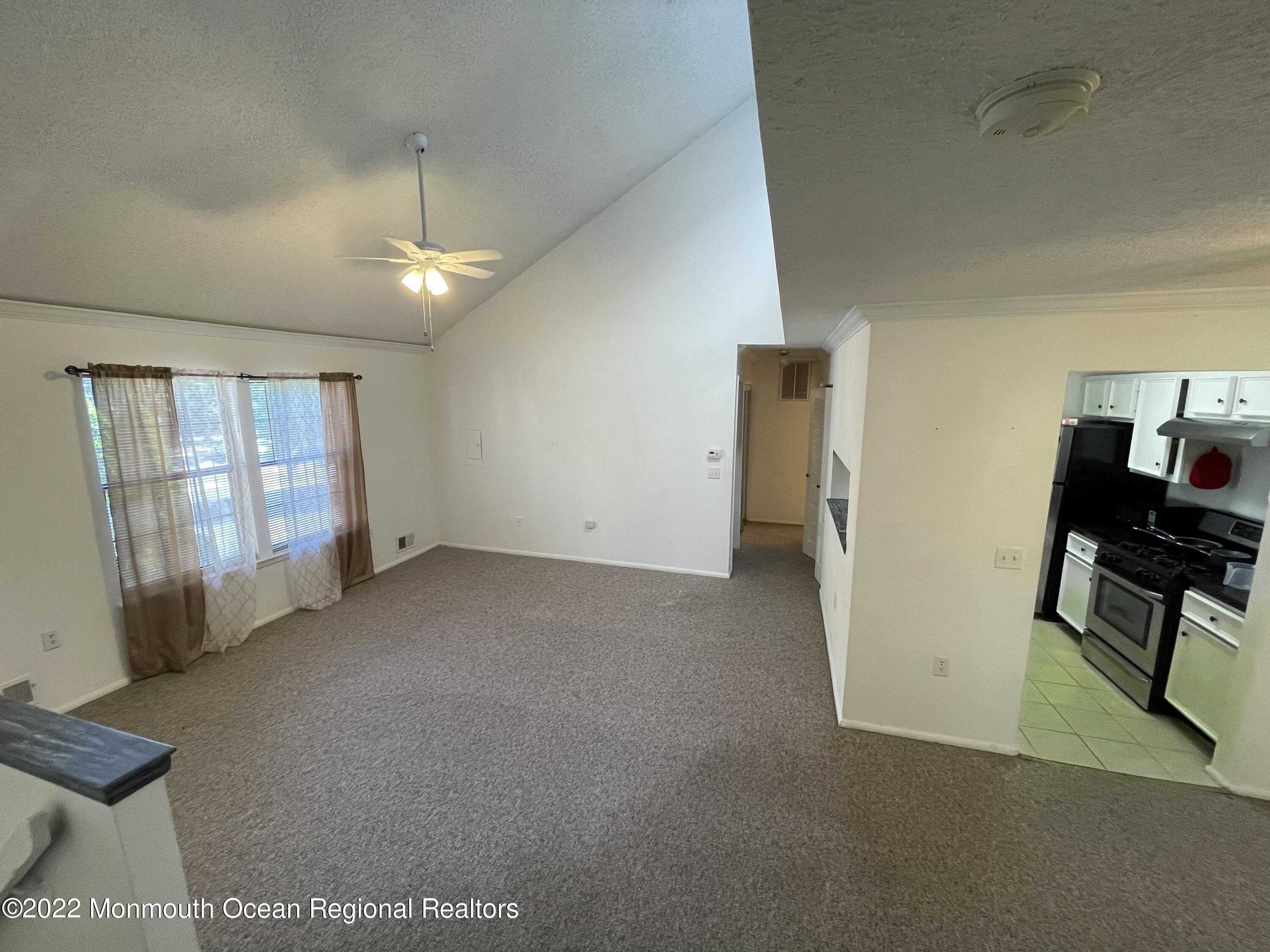 43 Snapdragon Court Jackson, NJ 08527 - Photo 5 of 20 21A4EADE-DB0C-4968-9168-EFB3713F2C77