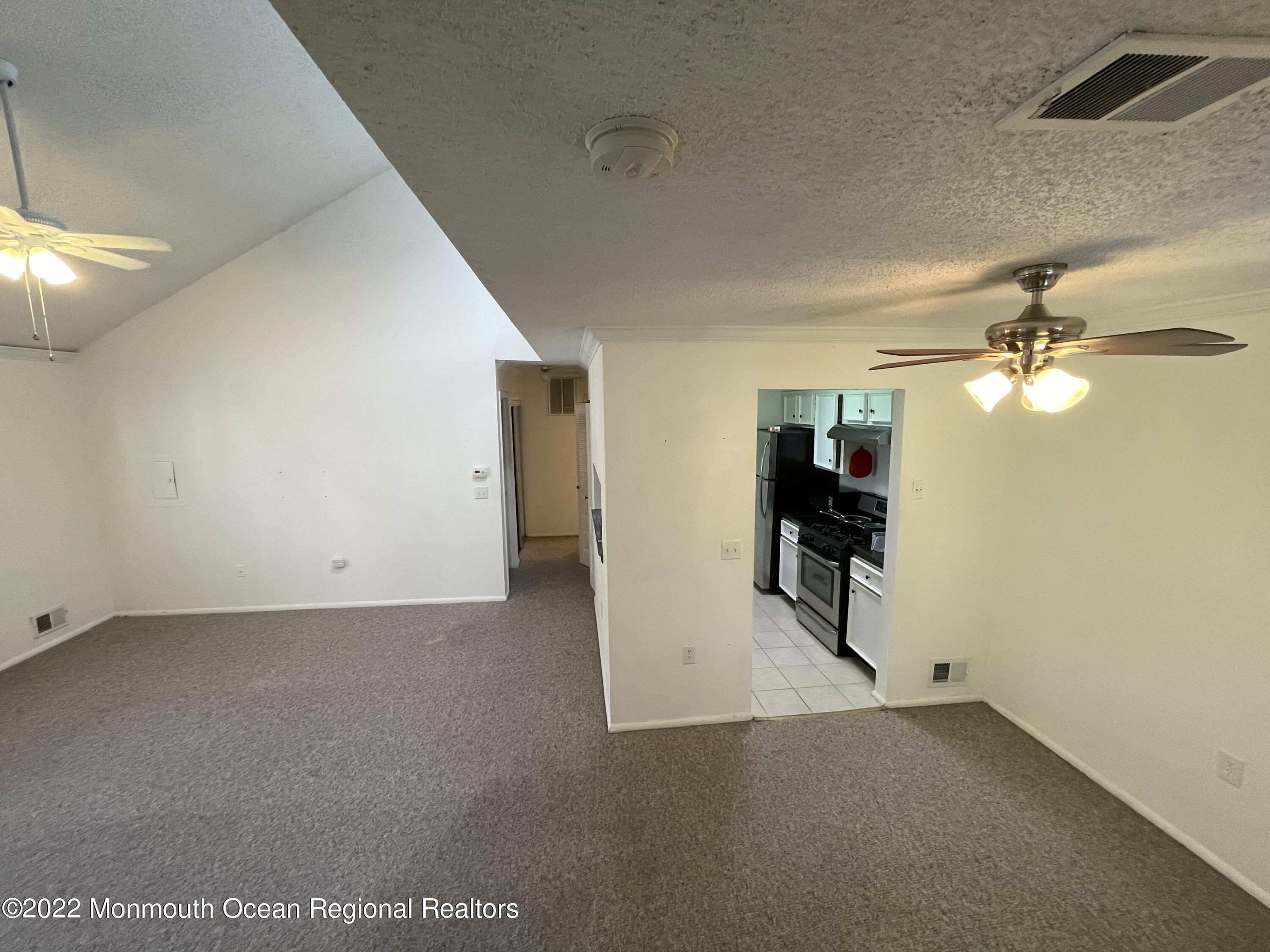 43 Snapdragon Court Jackson, NJ 08527 - Photo 6 of 20 DC0B062A-3D69-46AD-AB10-4FB6104680F0