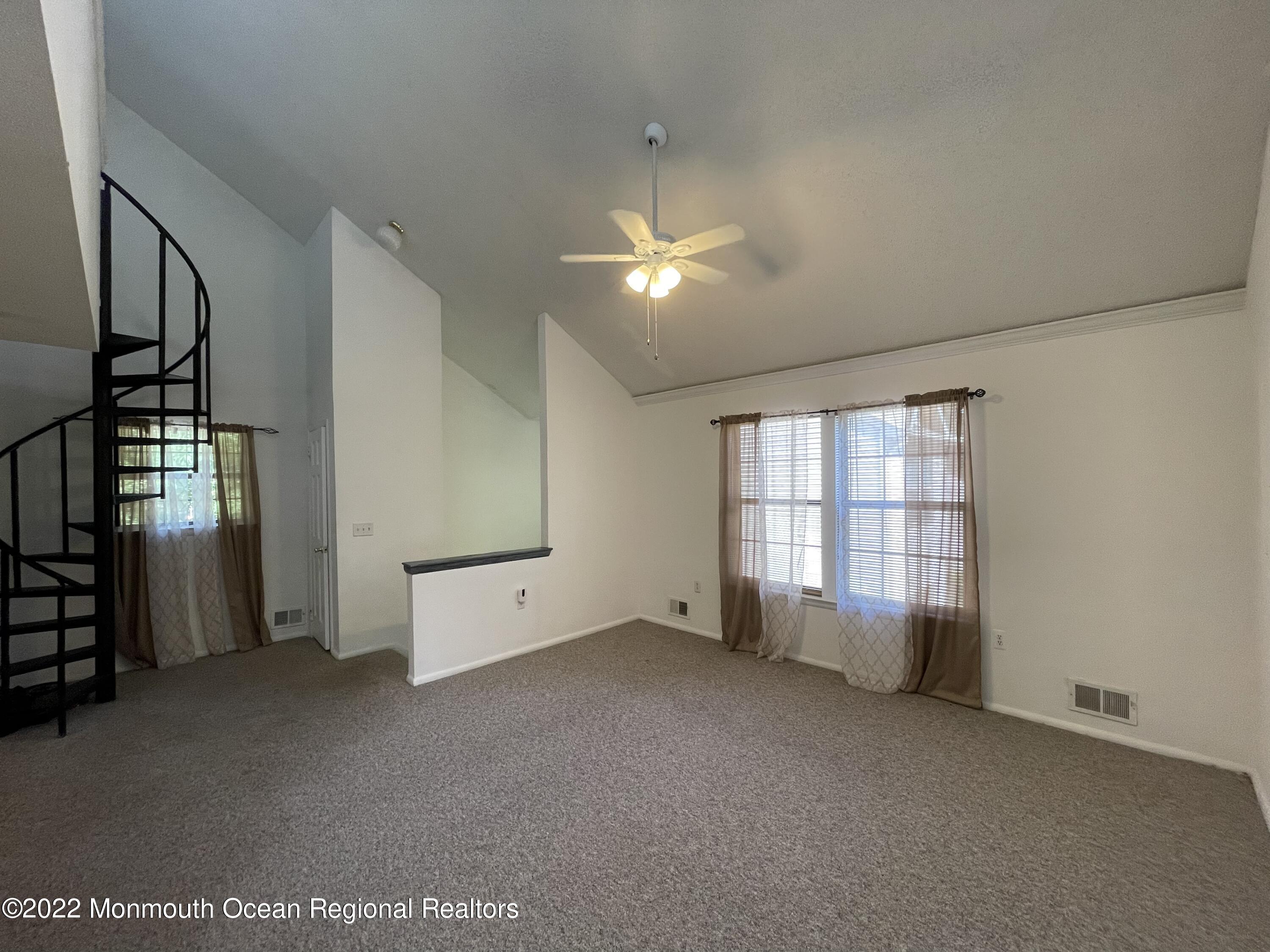 43 Snapdragon Court Jackson, NJ 08527 - Photo 7 of 20 F0BBDCDE-598D-4C0A-9AD6-55E9ACEFB09A