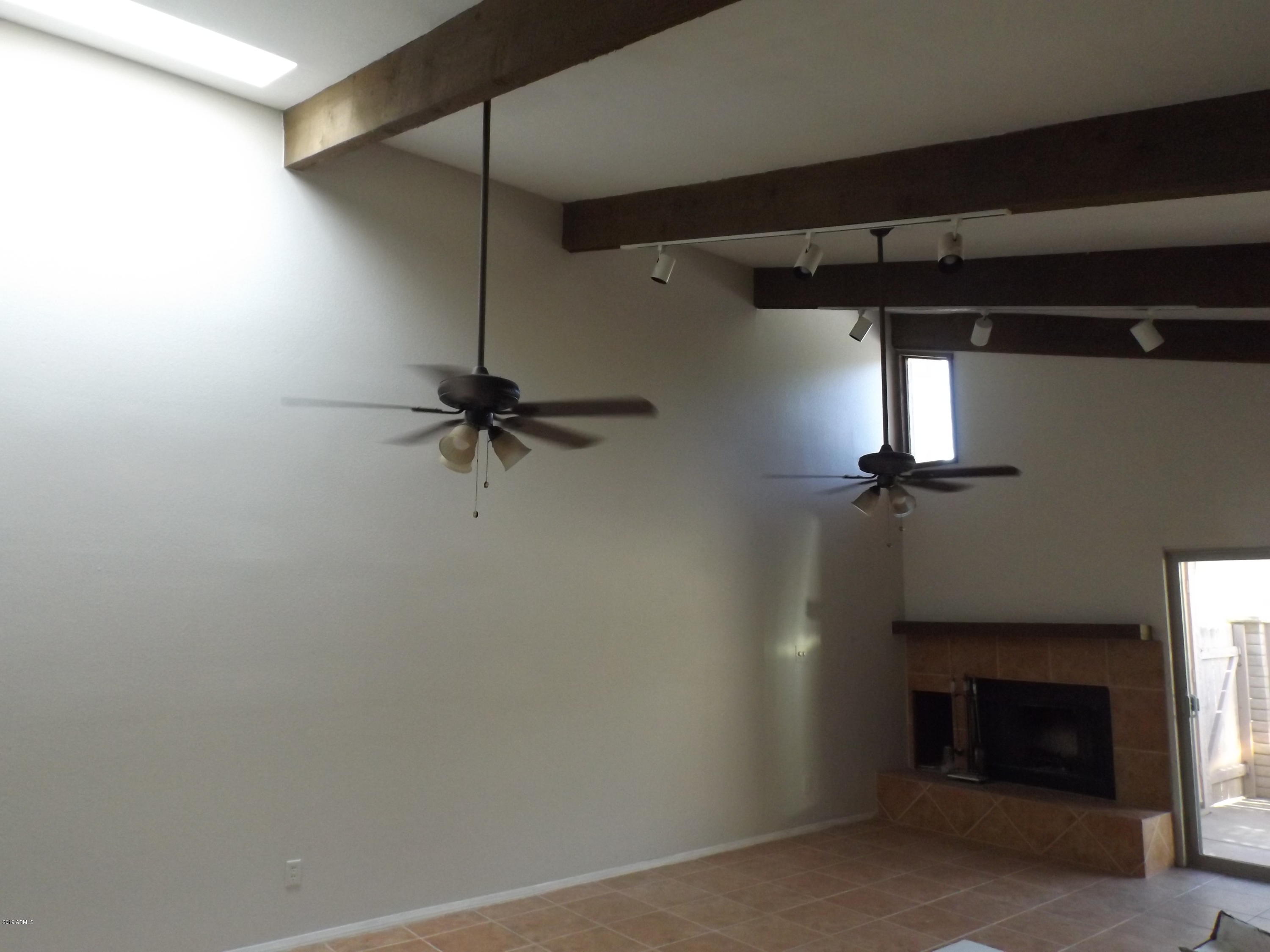 2705 East Cactus Road Phoenix, AZ 85028 - Photo 11 of 20