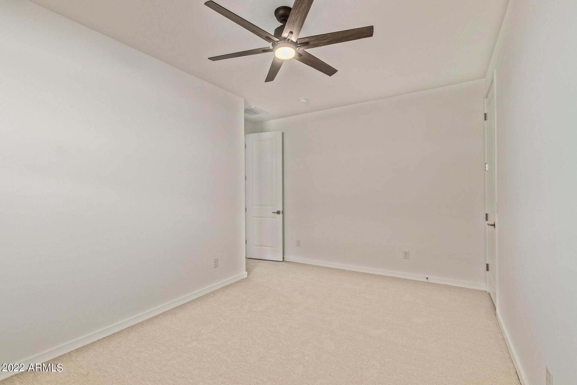 37082 North Rhinelander Drive San Tan Valley, AZ 85140 - Photo 36 of 41 Bed 5