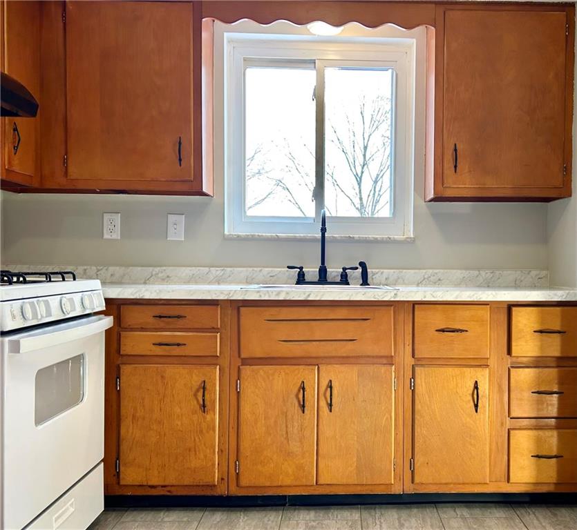 583 Cumberland Road Pittsburgh, PA 15237 - Photo 5 of 25 New sink and faucet