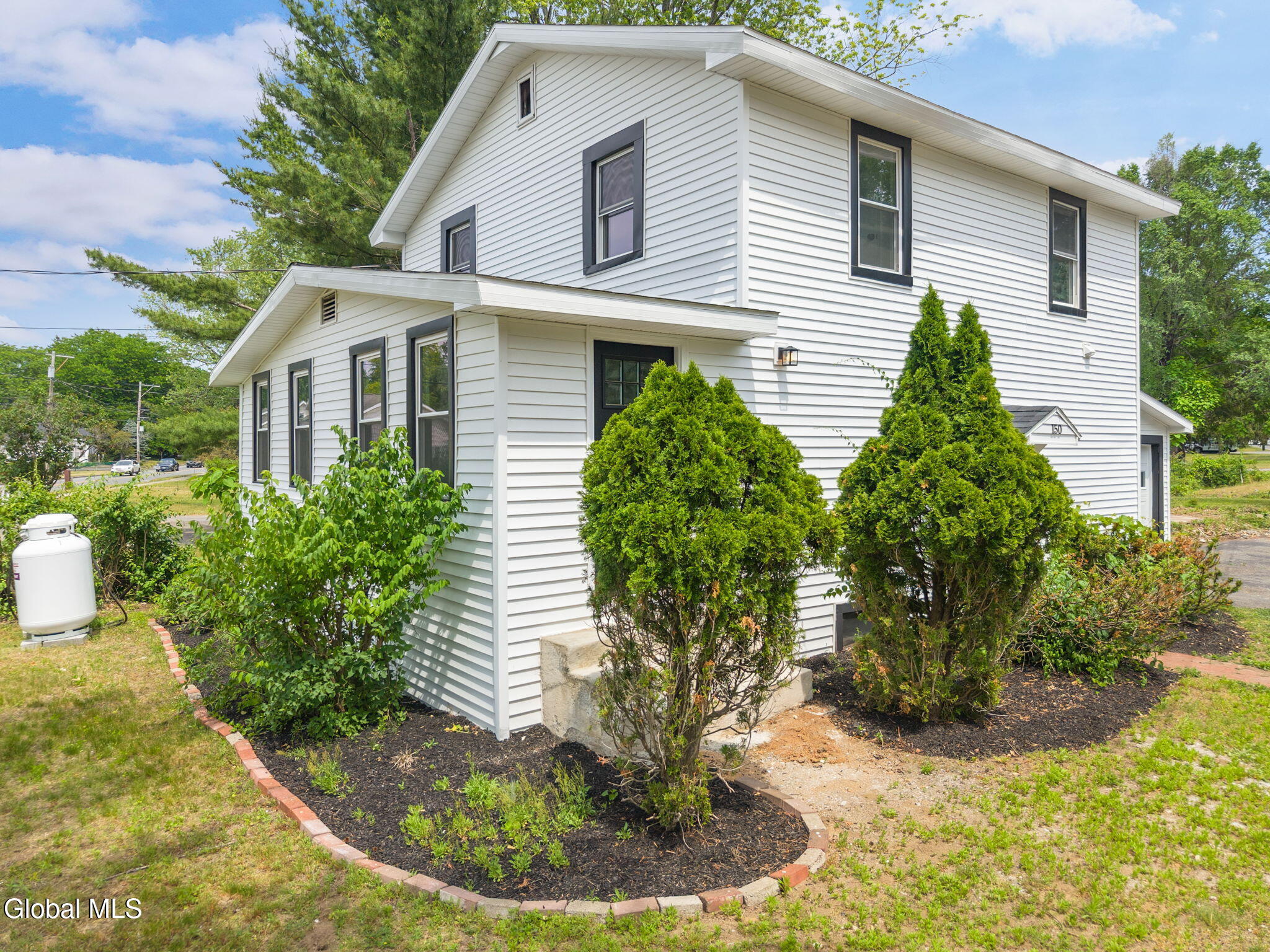 150 Schoolhouse Road Guilderland, NY 12203 - Photo 6 of 33 44-150SchoolhouseRd_new_04