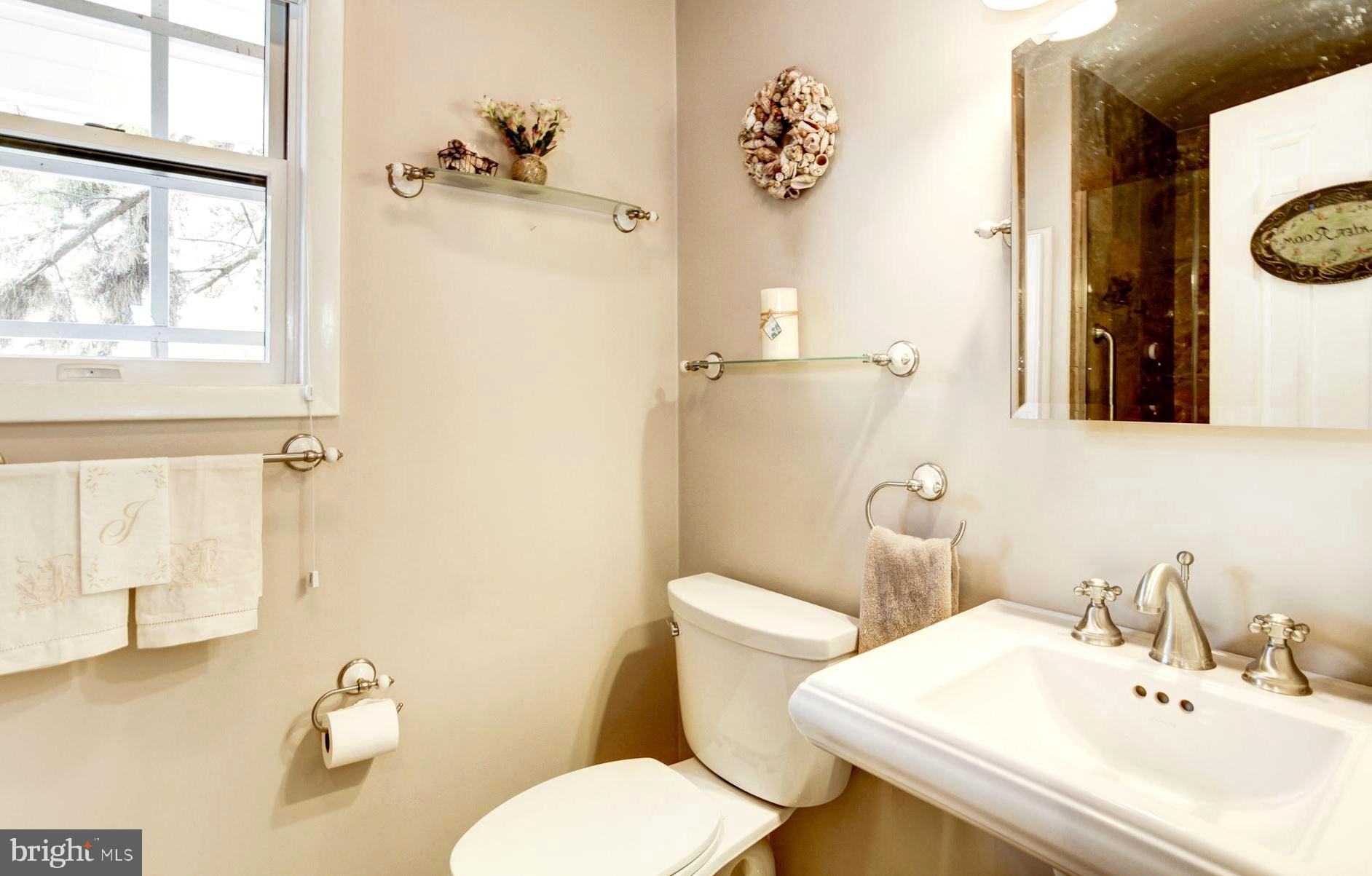 673 Red Cedar Road Annapolis, MD 21409 - Photo 29 of 46 Attractively Appointed Main Level Full Bath