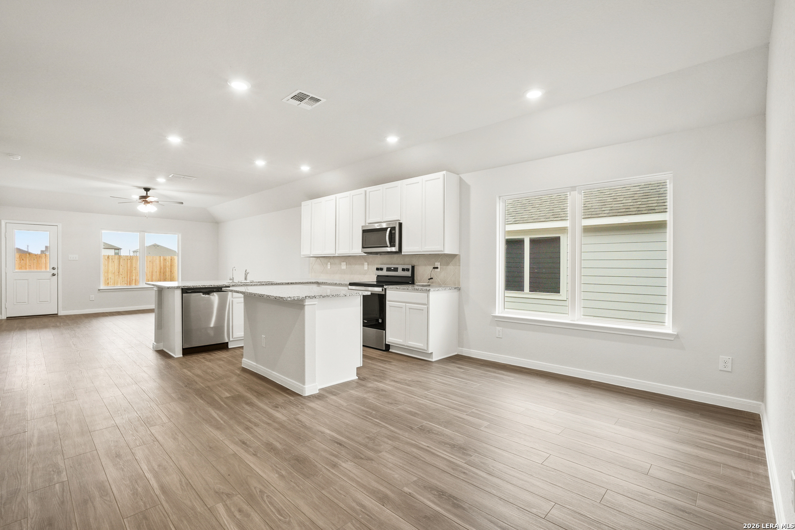 1225 Sweden Seguin, TX 78155 - Photo 2 of 28