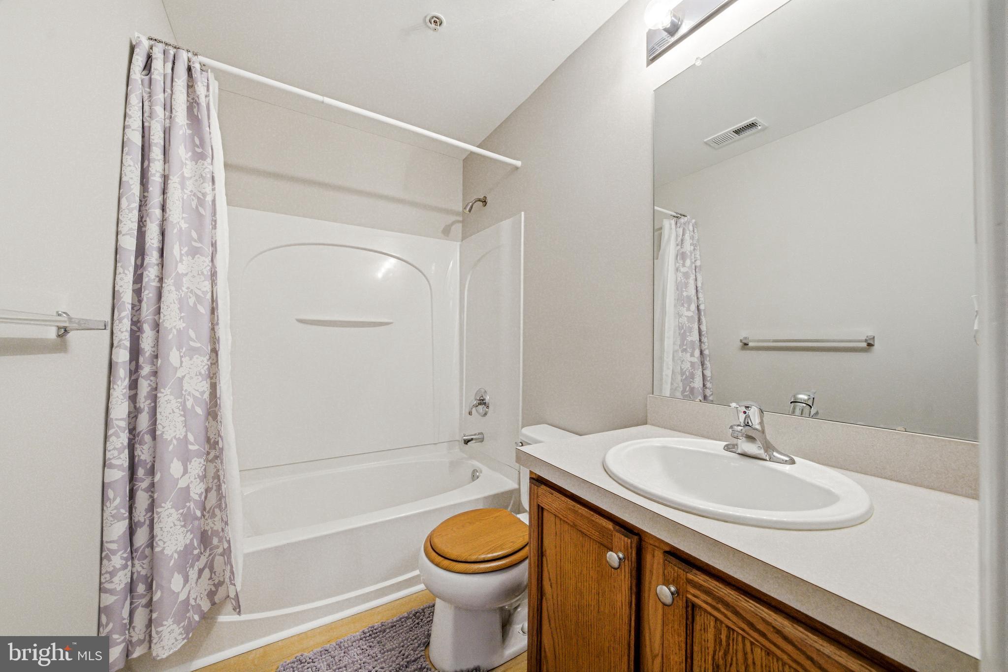 155 Natalie Road Delran, NJ 08075 - Photo 26 of 33 Main Bathroom