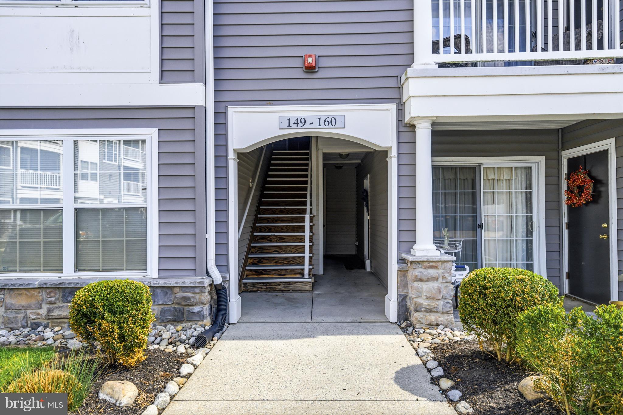 155 Natalie Road Delran, NJ 08075 - Photo 4 of 33 Enclosed entry