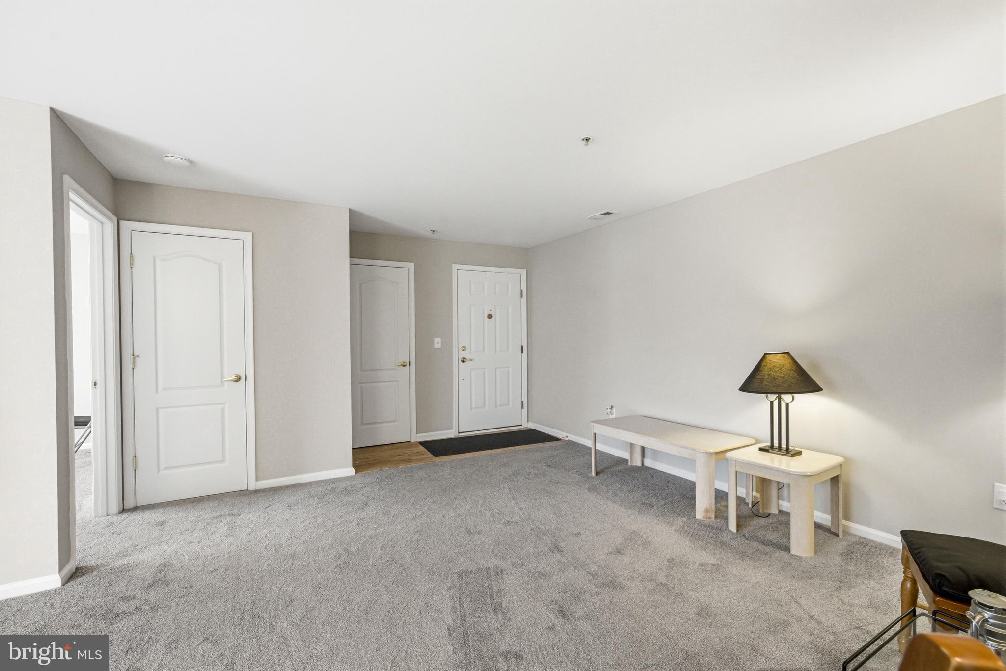 155 Natalie Road Delran, NJ 08075 - Photo 7 of 33 Living Room