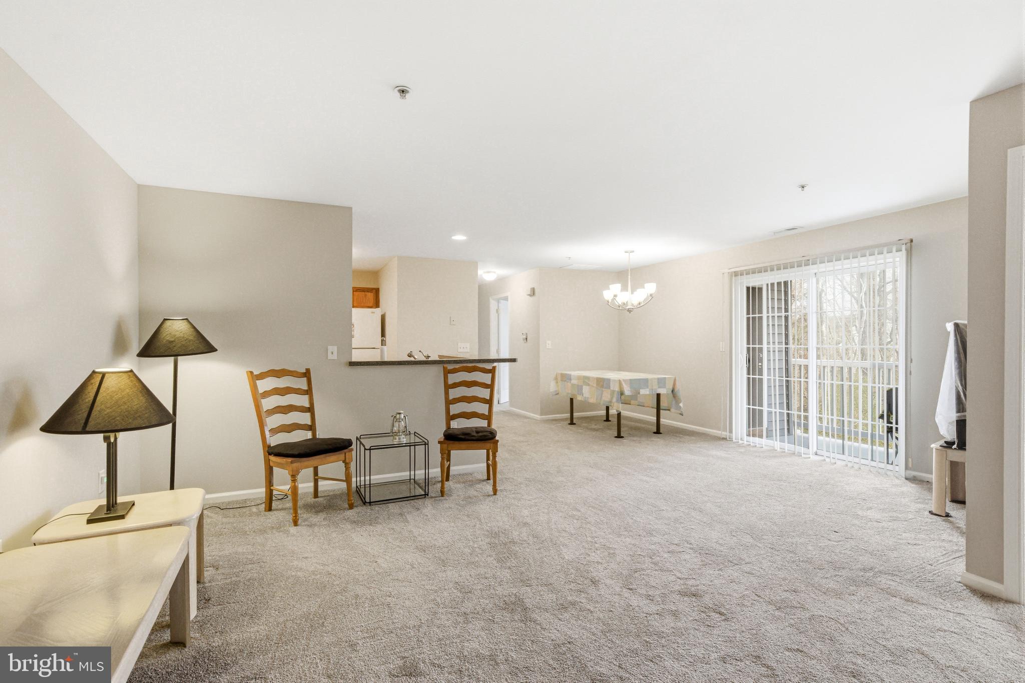 155 Natalie Road Delran, NJ 08075 - Photo 8 of 33 Living Room