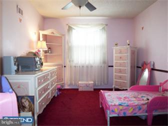 1032 Hoven Road Philadelphia, PA 19115 - Photo 11 of 12 Gallery Image 11