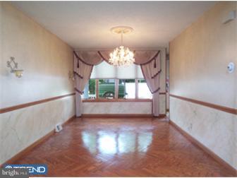1032 Hoven Road Philadelphia, PA 19115 - Photo 5 of 12 Gallery Image 5