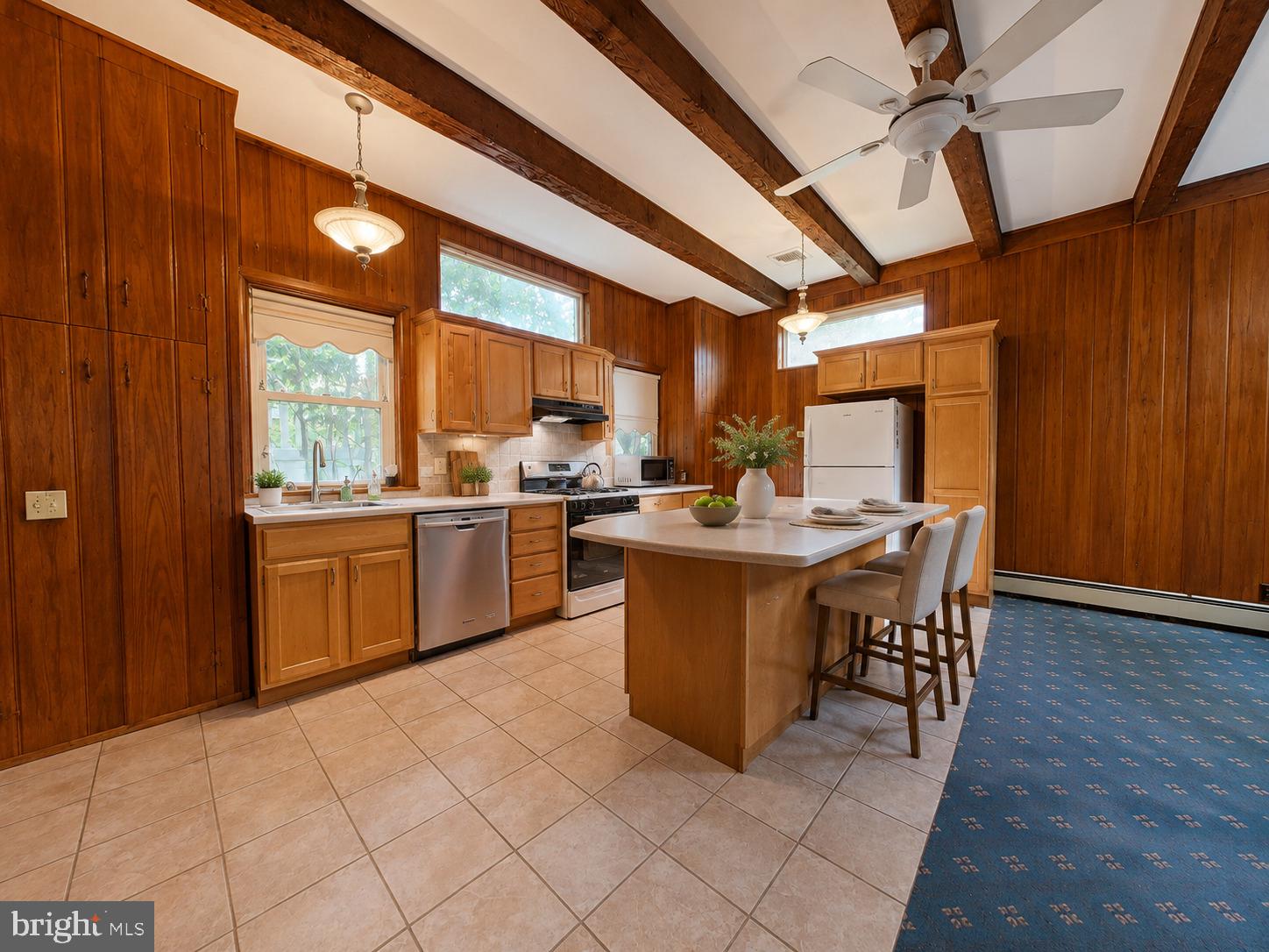 1746 Green Valley Road Havertown, PA 19083 - Photo 4 of 37 Virtually Staged Kitchen