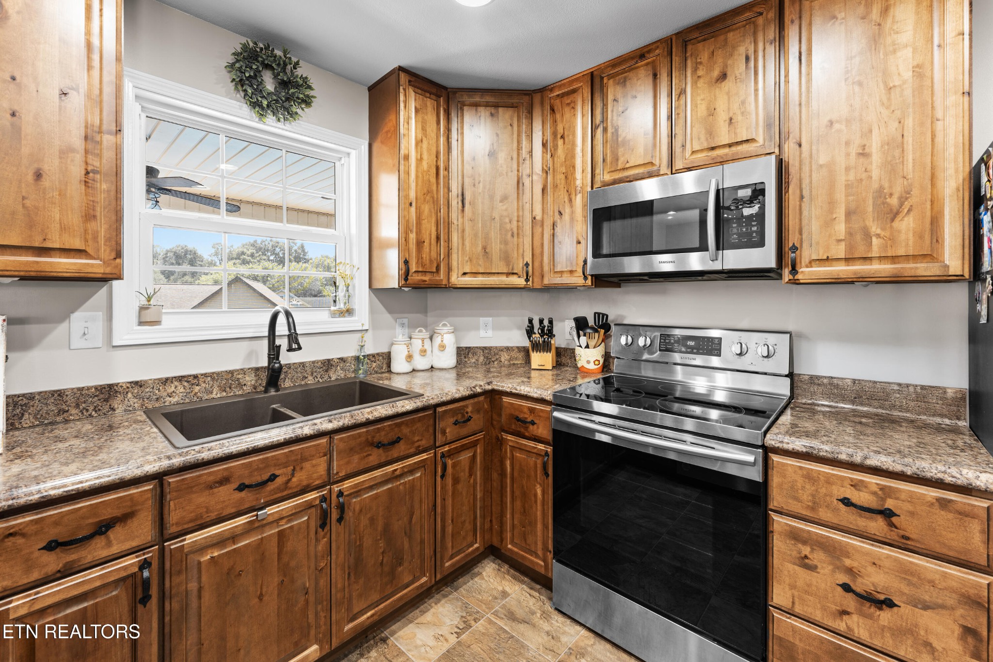 5524 Shadow Branch Lane Corryton, TN 37721 - Photo 20 of 52