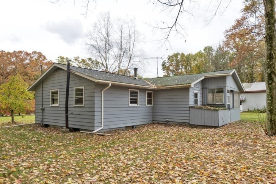 4381 South Maple Island Road Twin Lake, MI 49457 - Photo 21 of 25 22_4381MAPLEISLANDRD_2022_LowRes