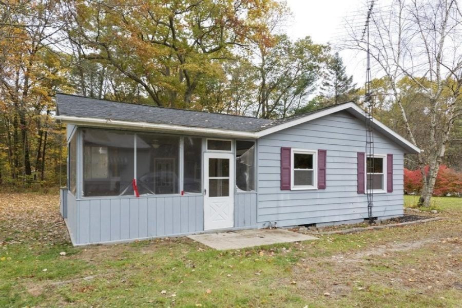 4381 South Maple Island Road Twin Lake, MI 49457 - Photo 22 of 25 23_4381MAPLEISLANDRD_2023_LowRes