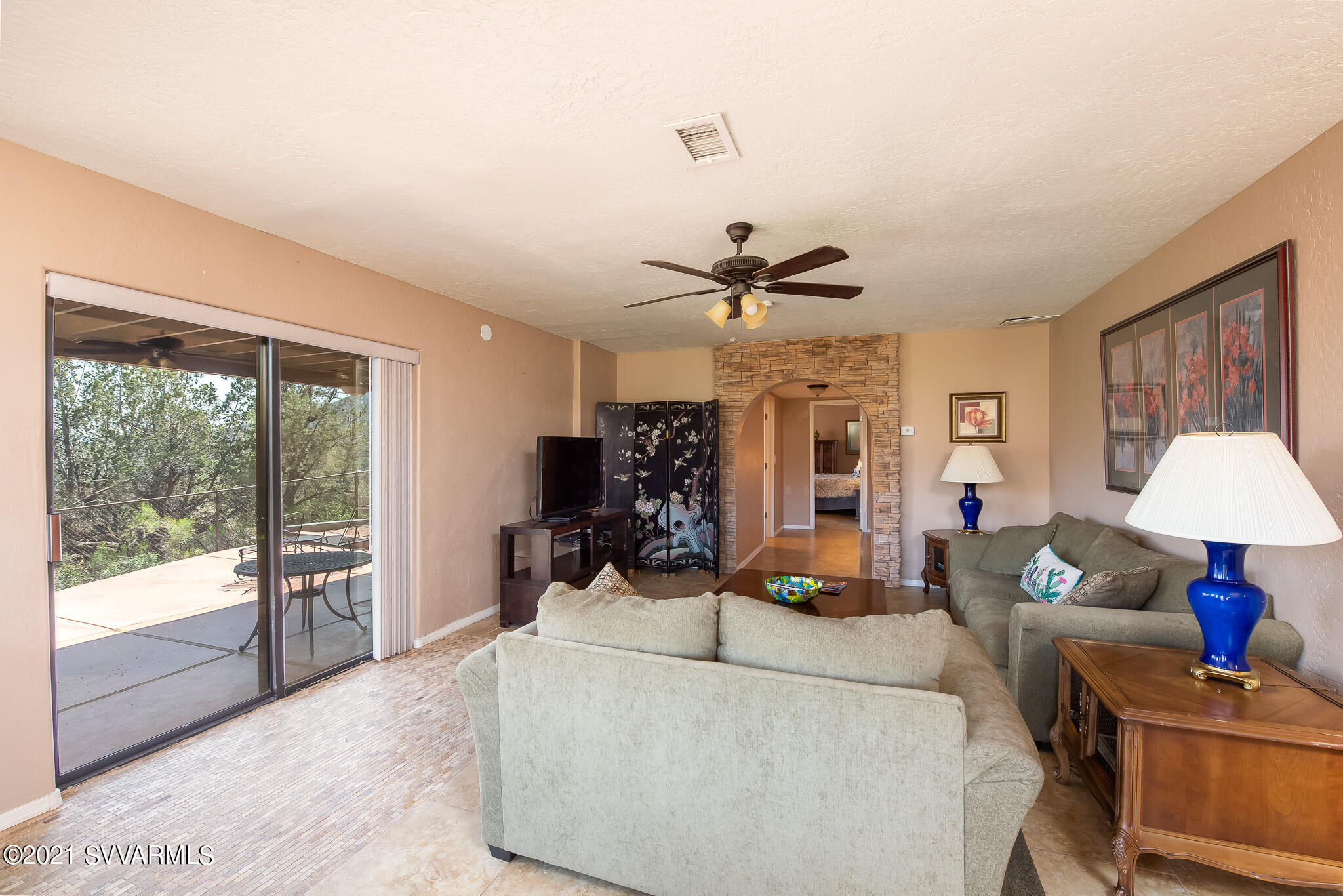 731 Forest Road Sedona, AZ 86336 - Photo 24 of 39 Rental Unit Living Room - View 2