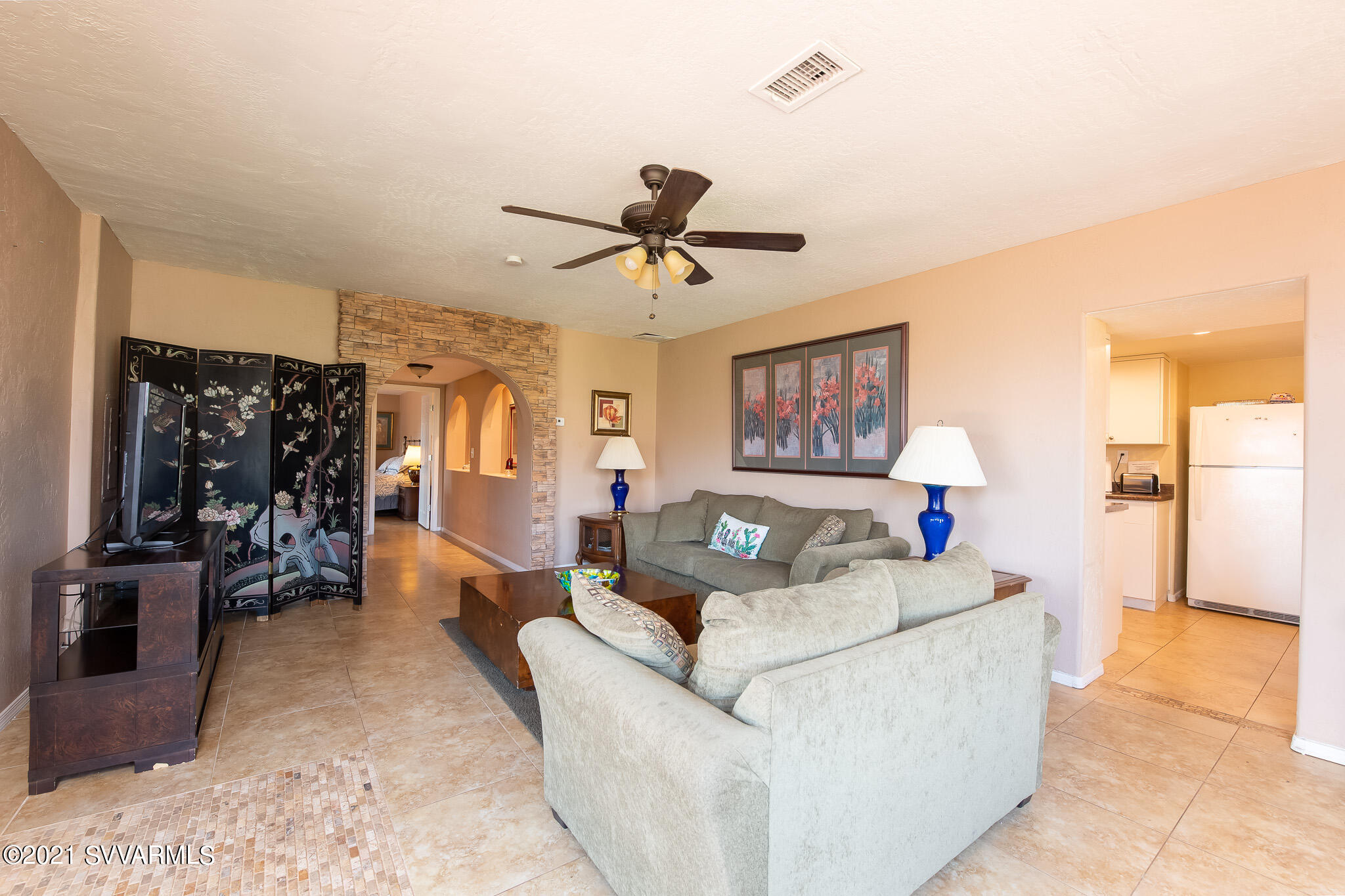 731 Forest Road Sedona, AZ 86336 - Photo 25 of 39 Rental Unit Living Room - View 3