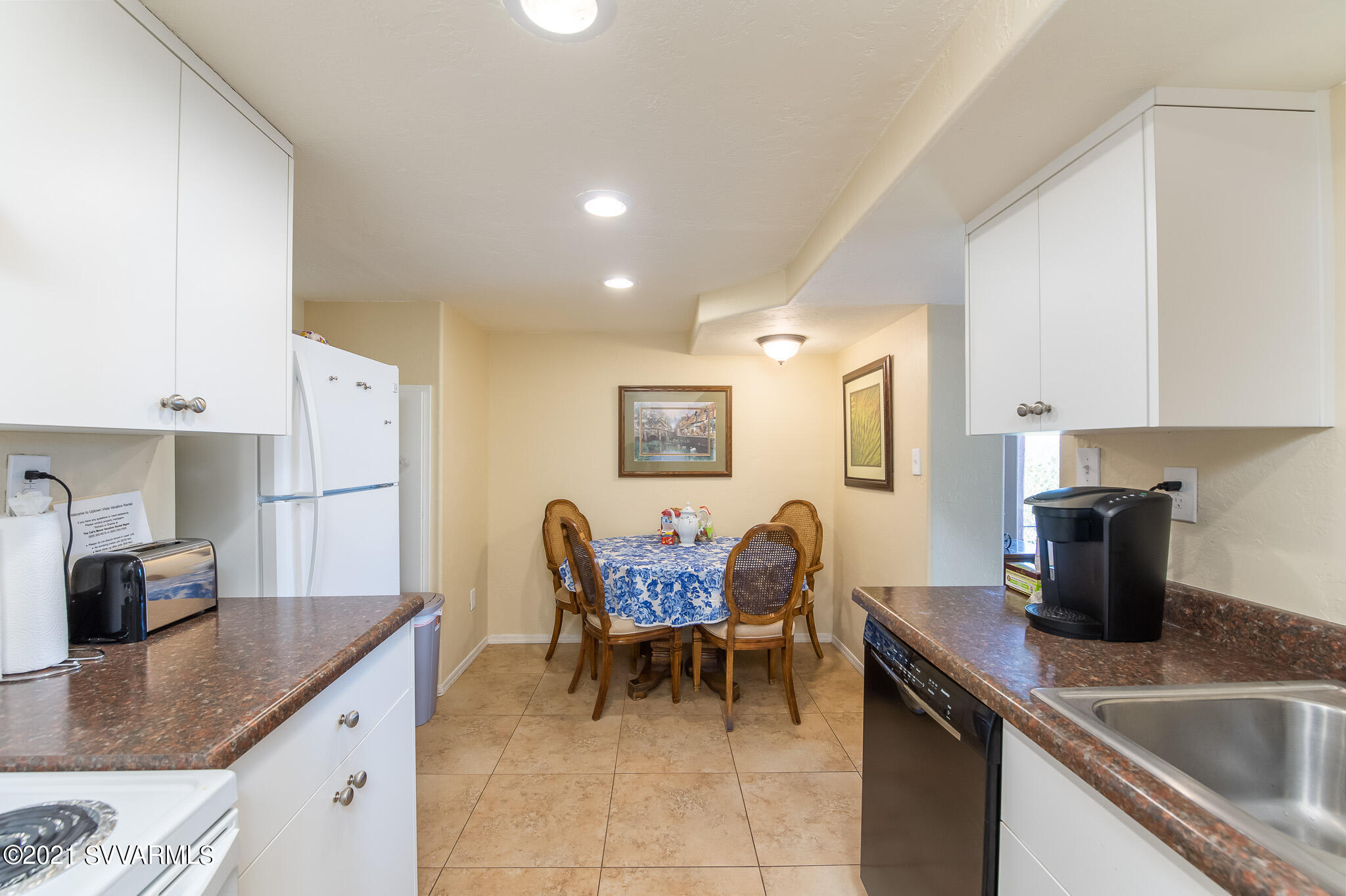 731 Forest Road Sedona, AZ 86336 - Photo 27 of 39 Rental Unit Kitchen - View 2