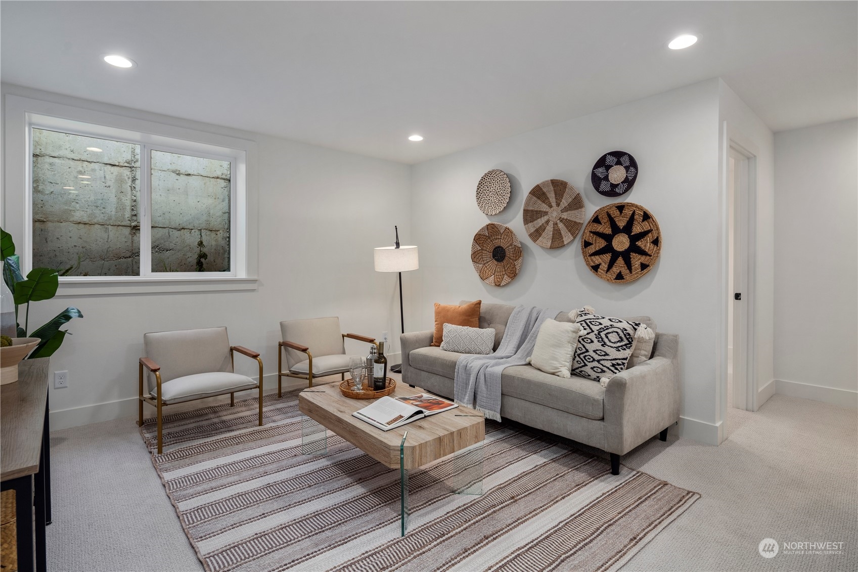 3014 East Howell Street Seattle, WA 98122 - Photo 27 of 39 a living room with furniture and a window