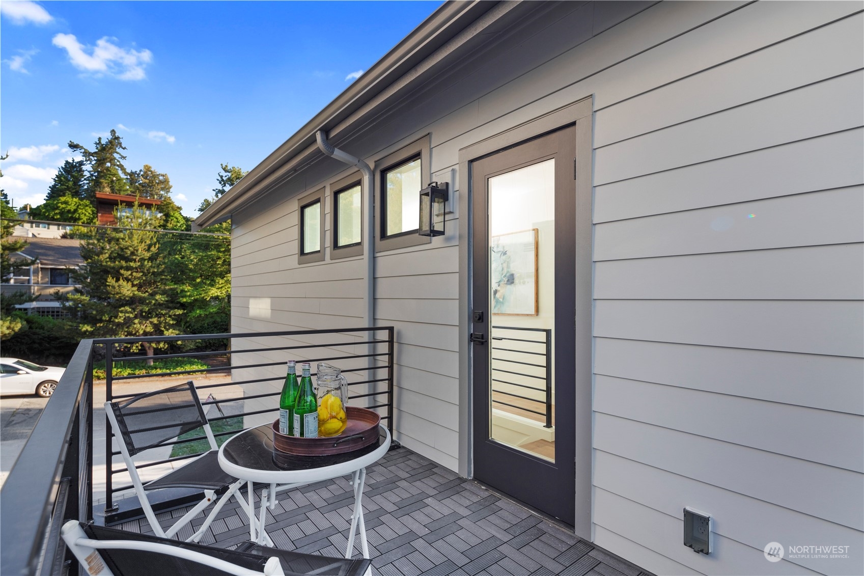 3014 East Howell Street Seattle, WA 98122 - Photo 33 of 39 a backyard of a house with seating space