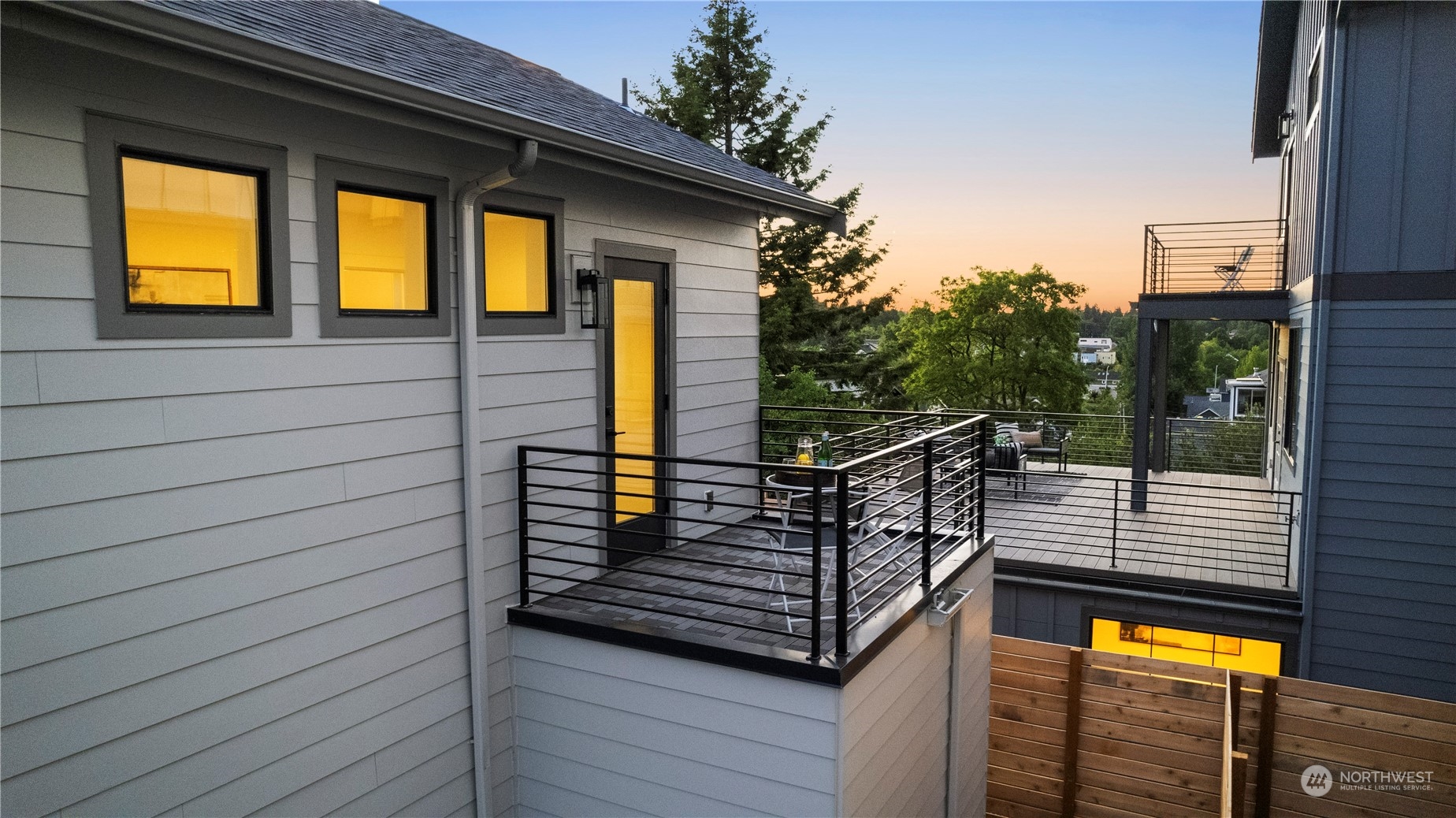 3014 East Howell Street Seattle, WA 98122 - Photo 34 of 39 a view of balcony with furniture