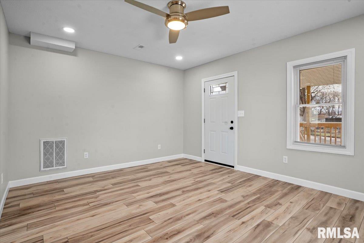 1722 North Peoria Road Springfield, IL 62702 - Photo 6 of 27