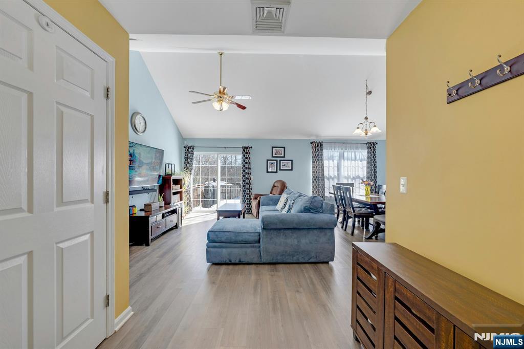 5656 Berkshire Valley Road Oak Ridge, NJ 07438 - Photo 4 of 35