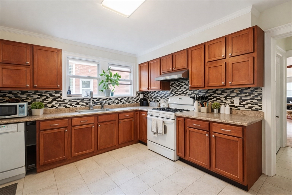 44 Colborne Road, Unit 44 Boston, MA 02135 - Photo 3 of 17