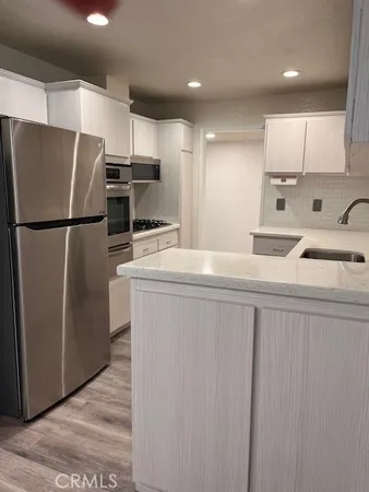 $3,349 | 22041 Costanso Street, Unit 103, Woodland Hills, CA 91364