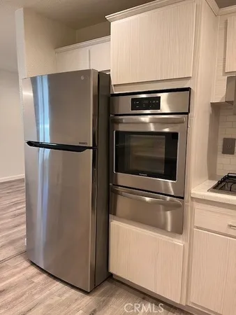 $3,349 | 22041 Costanso Street, Unit 103, Woodland Hills, CA 91364