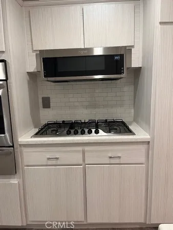 $3,349 | 22041 Costanso Street, Unit 103, Woodland Hills, CA 91364