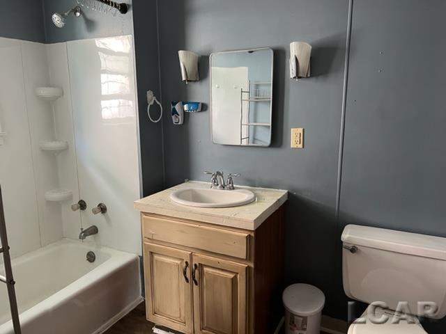 655 South Winter Street Adrian, MI 49221 - Photo 7 of 10