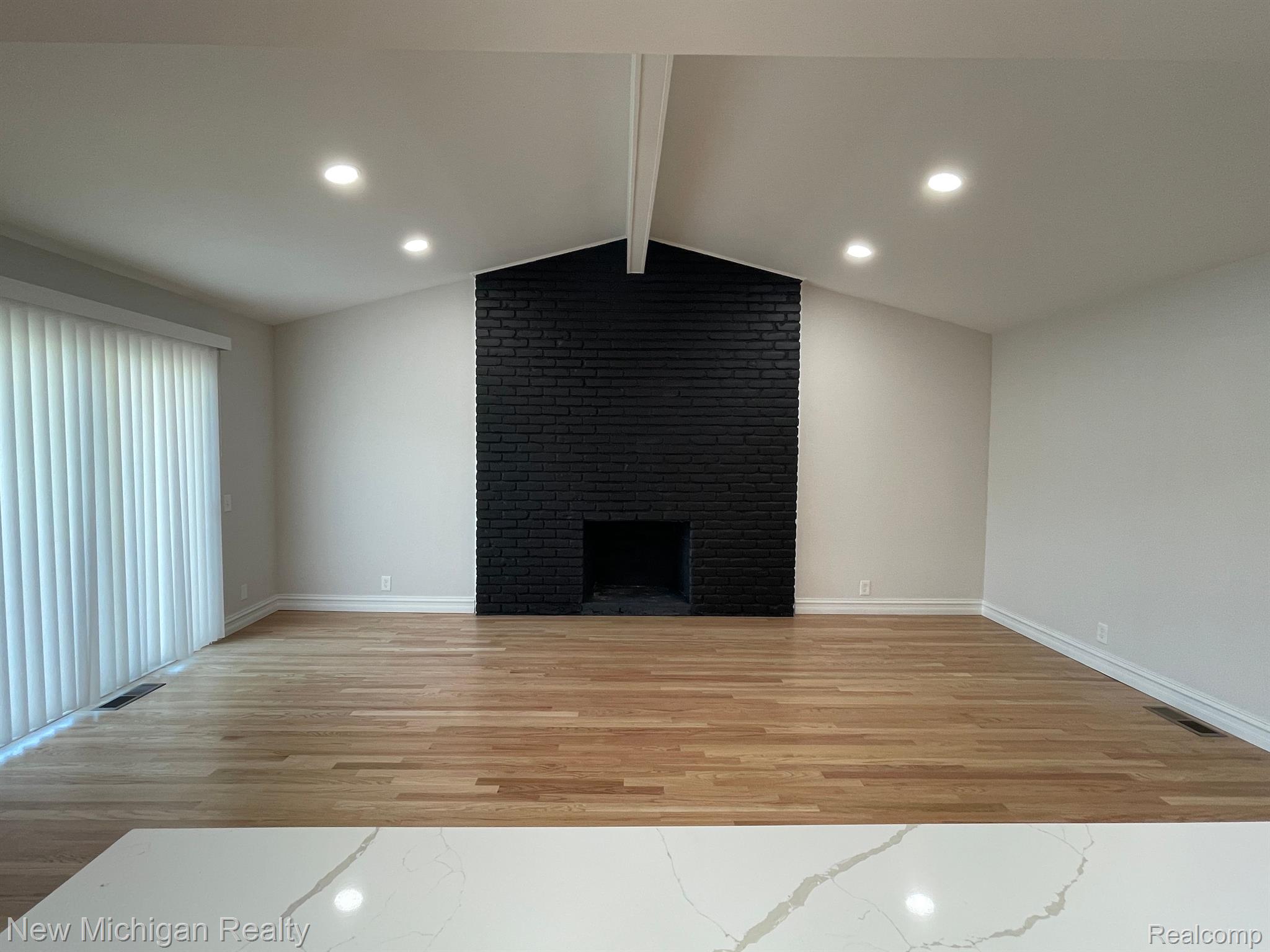 7679 Provincial Road Canton, MI 48187 - Photo 6 of 32 Living room