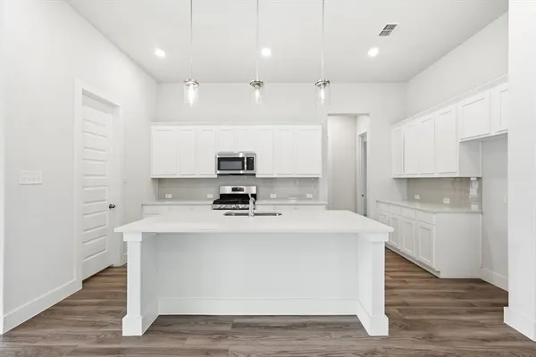 $2,750 | 1861 Arbor Drive, Forney, TX 75126