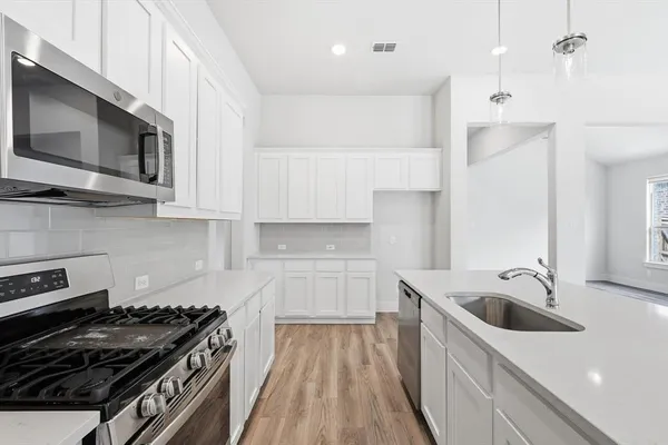 $2,750 | 1861 Arbor Drive, Forney, TX 75126