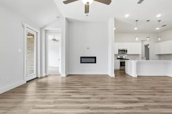 $2,750 | 1861 Arbor Drive, Forney, TX 75126