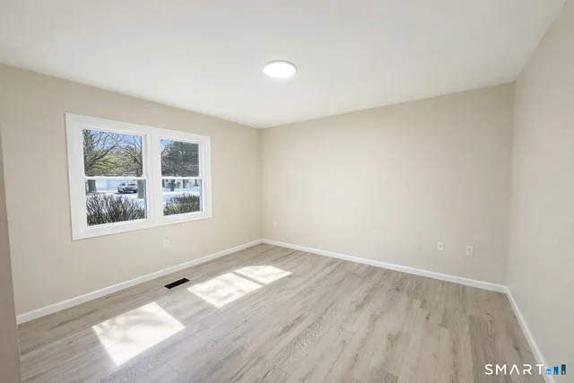 $304,500 | 9 Chasse Drive, Unit 9, East Windsor, CT 06088