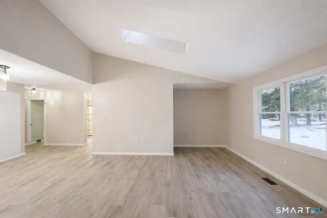 $304,500 | 9 Chasse Drive, Unit 9, East Windsor, CT 06088