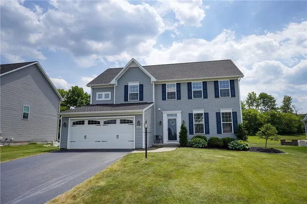 $449,900 | 6421 Erica Trail, Victor, NY 14564