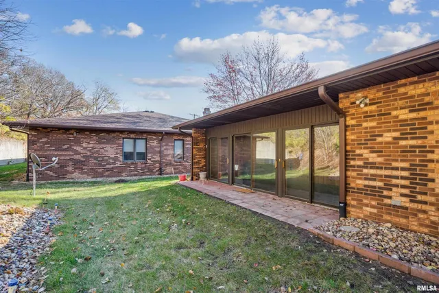 $249,900 | 5311 38th Avenue, Unit 10, Moline, IL 61265