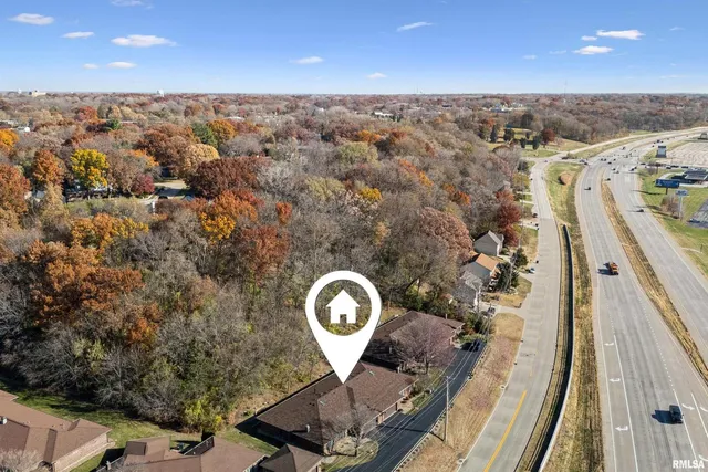 $249,900 | 5311 38th Avenue, Unit 10, Moline, IL 61265