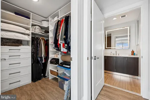 $1,590,000 | 930 Rose Avenue, Unit 2001, Rockville, MD 20852