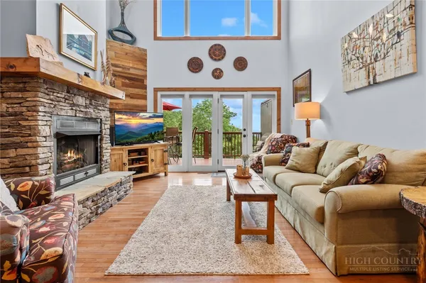 $599,000 | 747 Whitetail Trail, Unit 2, Banner Elk, NC 28604