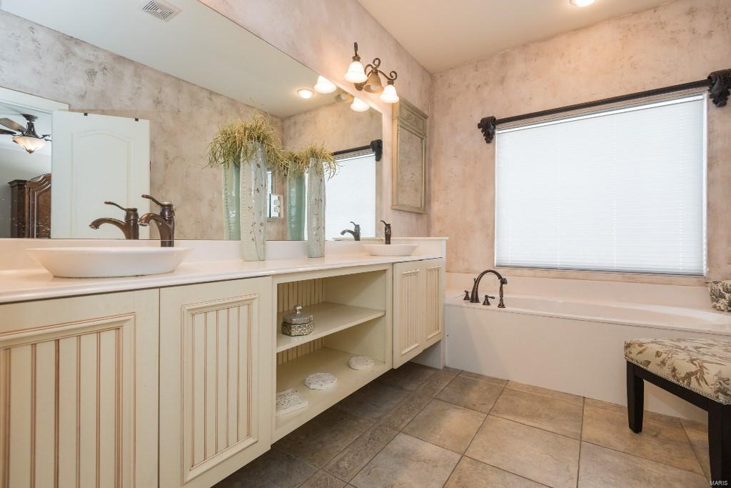 723 Castle Tower Drive Ballwin, MO 63021 - Photo 29 of 40